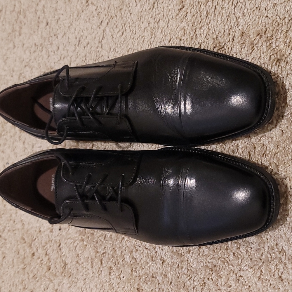 Mens dress shoes